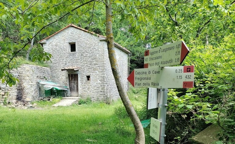 Cascina nel parco di Acquerino Cantagallo