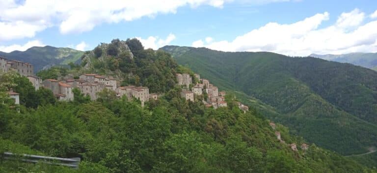 Vista sulla Penna di Lucchio